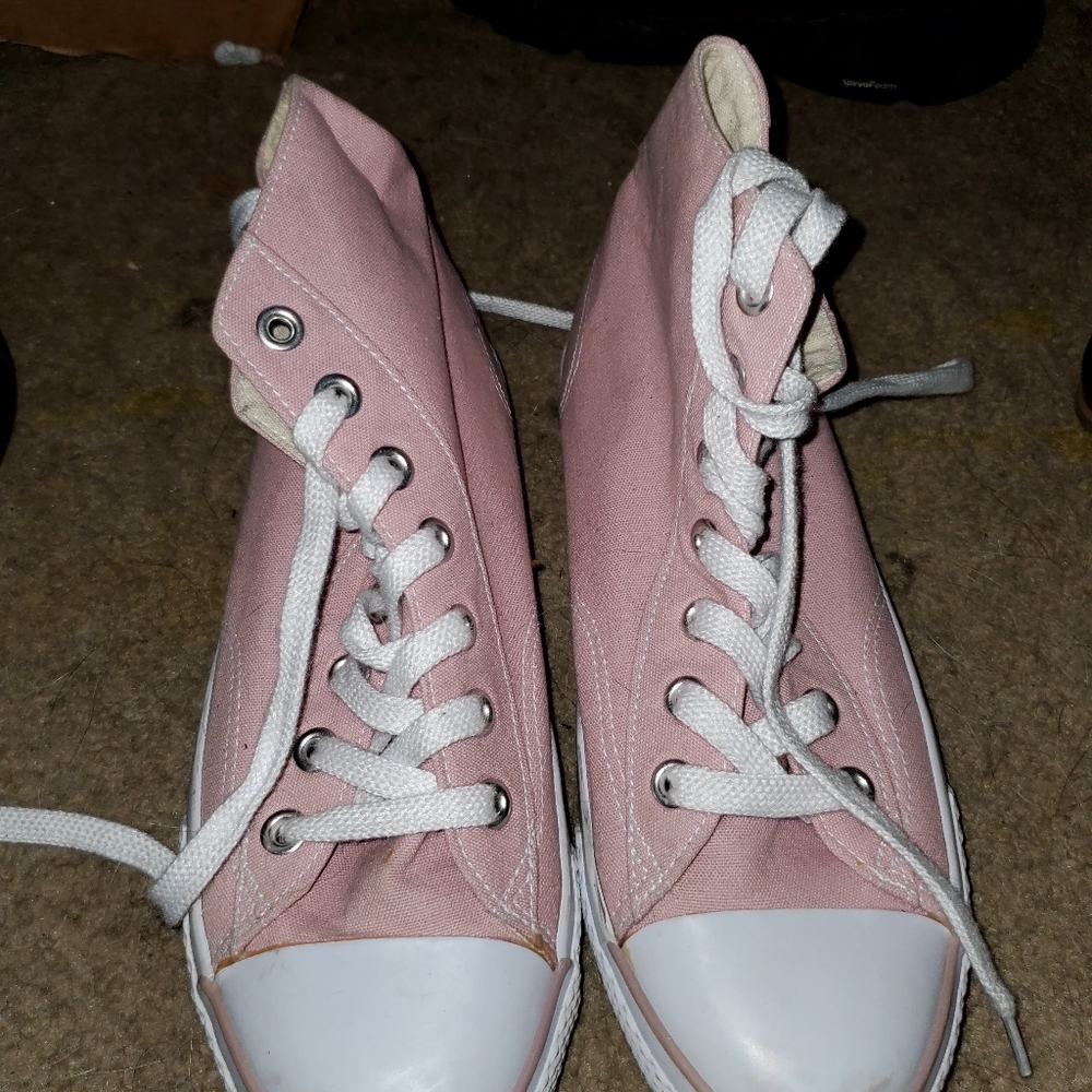 airwalk pink shoes